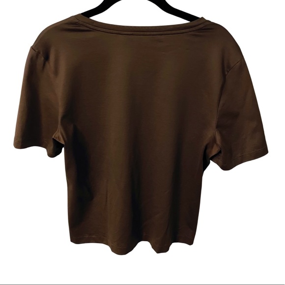 5/$20 Brooks Brothers Brown Short Sleeve Tee - Picture 2 of 4